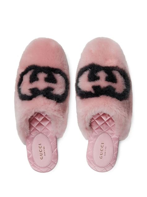 Scopri la nuova collezione di slippers Gucci donna su FARFETCH